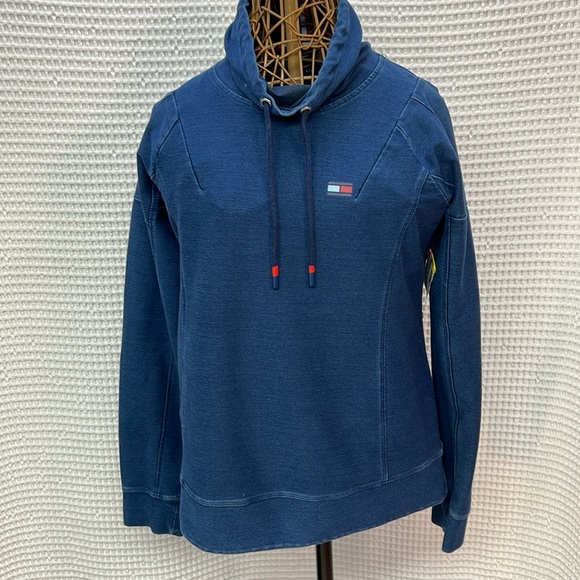 Tommy Hilfiger Tops - Tommy Hilfiger Women’s Vintage High Neck Pullover Sweatshirt. Size Small. EUC.